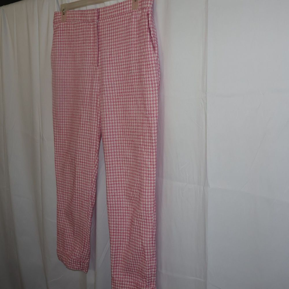Ann Taylor Pink Check Pants Size 10 Cuffs at ankles. Pockets front and back.